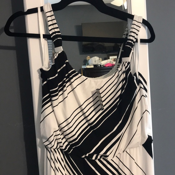 Maxi Dress - Picture 3 of 4